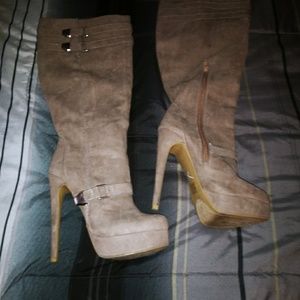 Chinese Laundry tan boots size 7